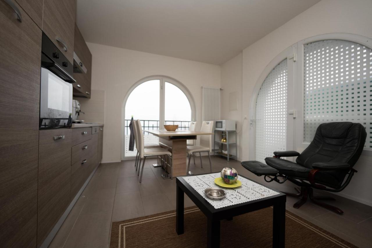 Entire Apartments With Stunning View Cademario Kültér fotó