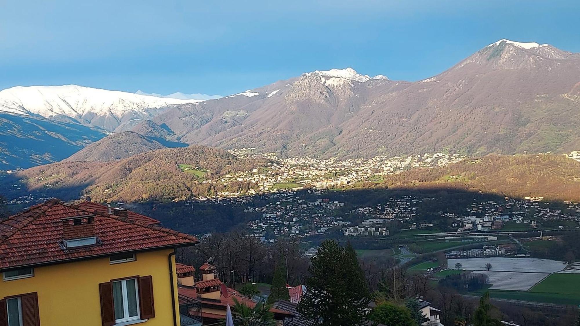 Entire Apartments With Stunning View Cademario Kültér fotó